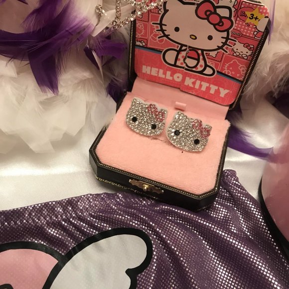 🍭vinatge y2k custom hello kitty dress with feathered trim and crystal earings ! - Picture 11 of 11